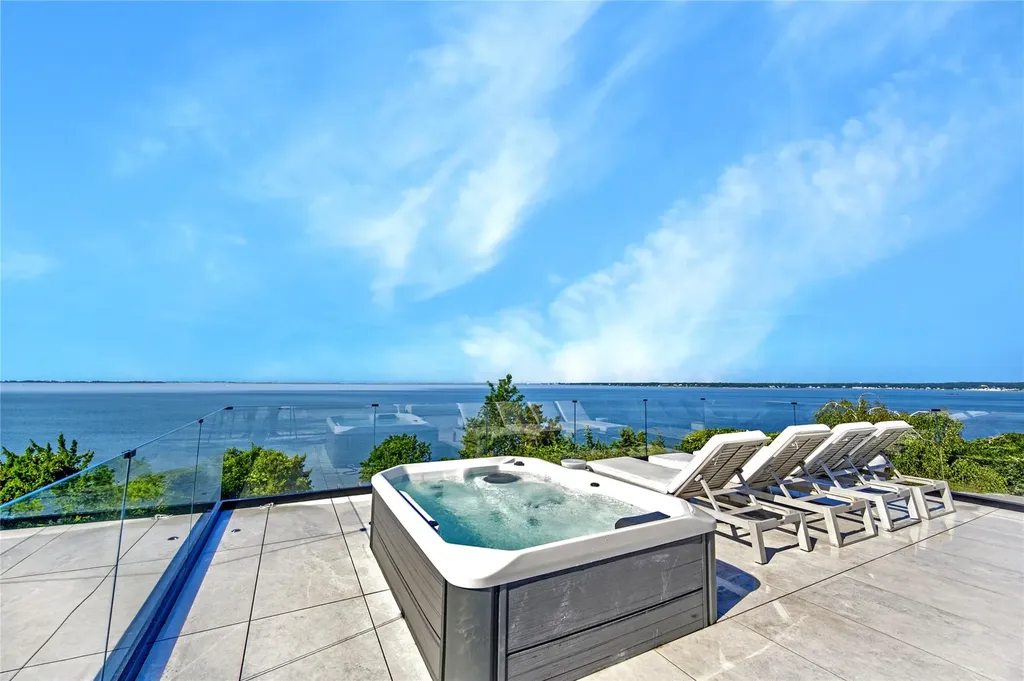 40 Oceanview Drive Southampton NY 11968