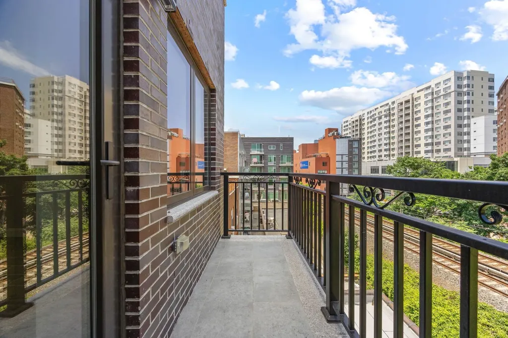 13225 41st Avenue Flushing NY 11355