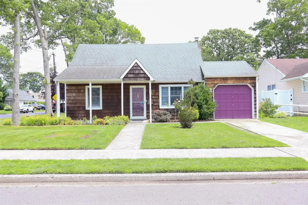 594 Central Avenue Massapequa NY 11758