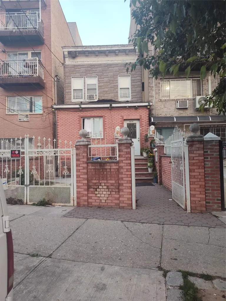109-16 34th Avenue Corona NY 11368