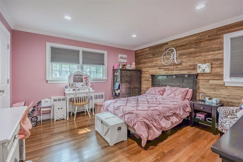 82 Algonquin Avenue Massapequa NY 11758