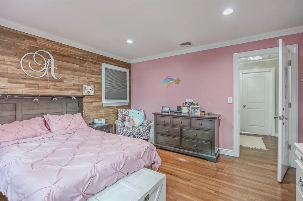 82 Algonquin Avenue Massapequa NY 11758