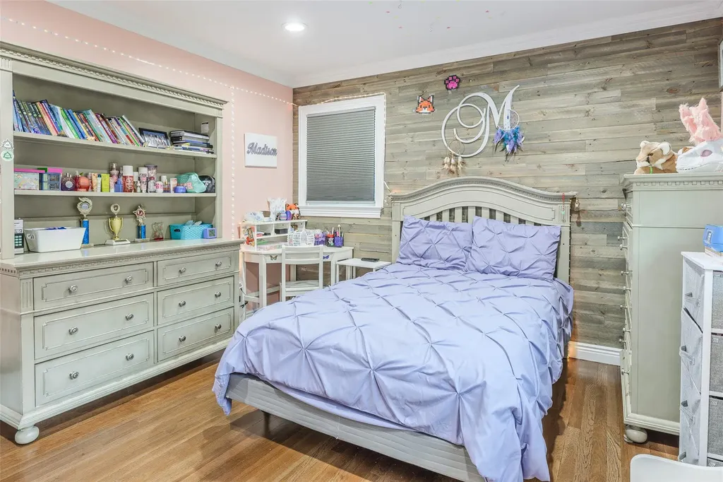 82 Algonquin Avenue Massapequa NY 11758