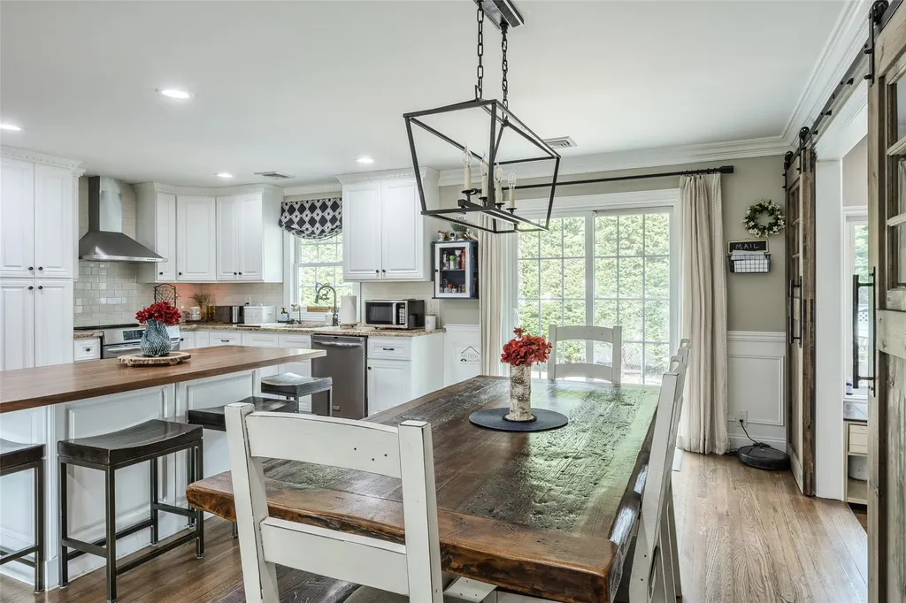 82 Algonquin Avenue Massapequa NY 11758