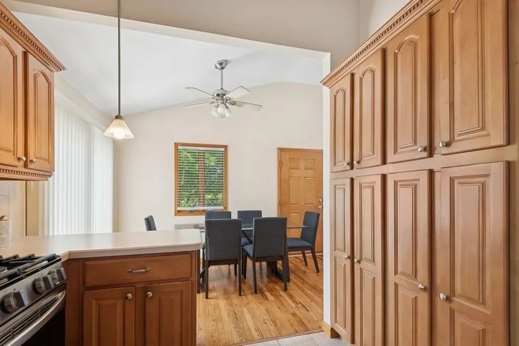 142 Coolidge Avenue Amity Harbor NY 11701