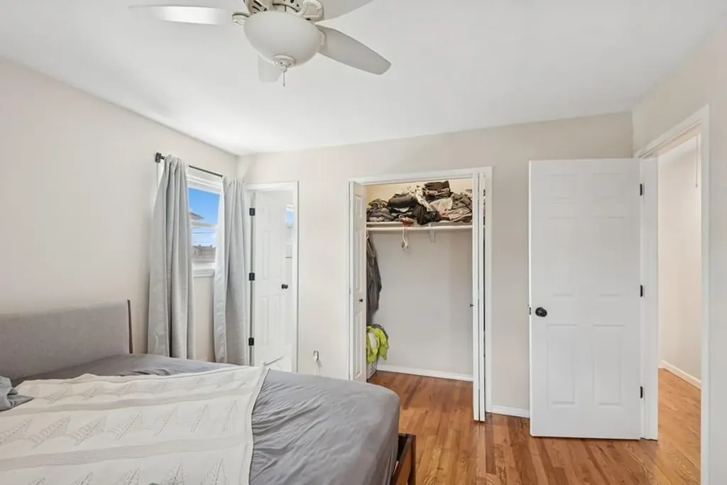 142 Coolidge Avenue Amity Harbor NY 11701