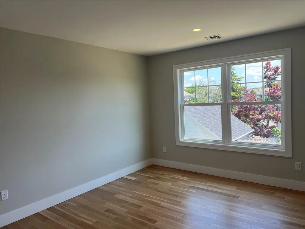 10 19th Street Jericho NY 11753