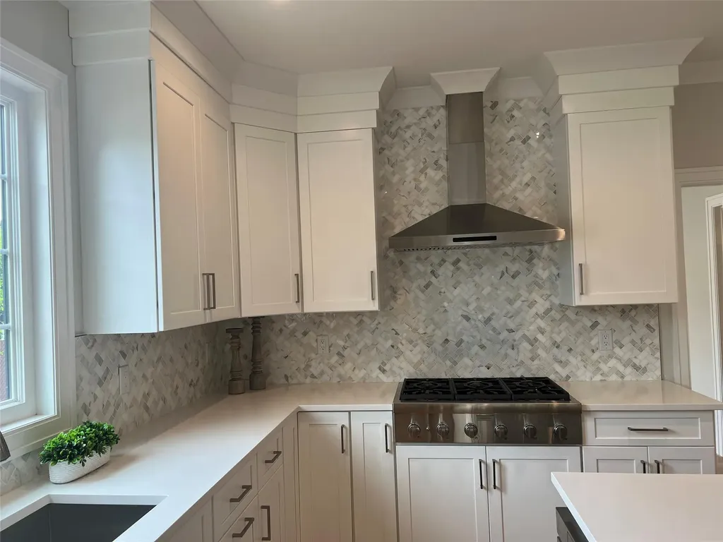 10 19th Street Jericho NY 11753