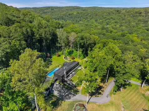 147 Mianus River Road Bedford NY 10506