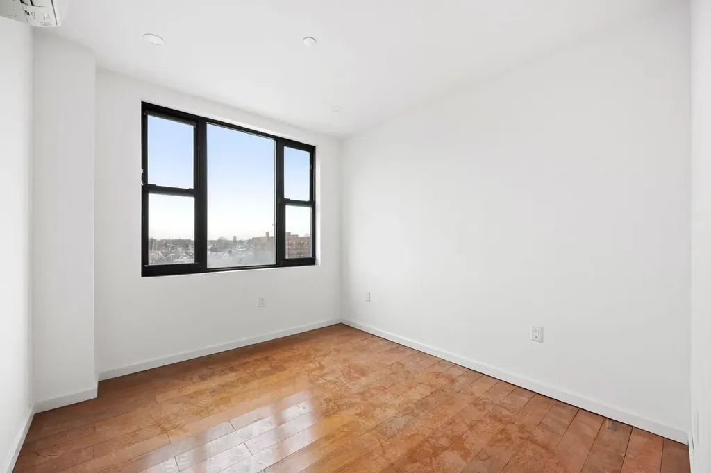 146-10 35th Avenue Flushing NY 11354