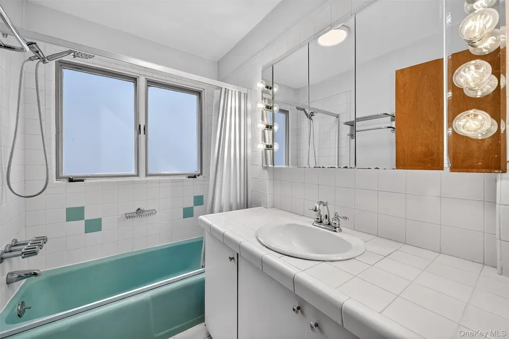 31 W Broadway Nyack NY 10960