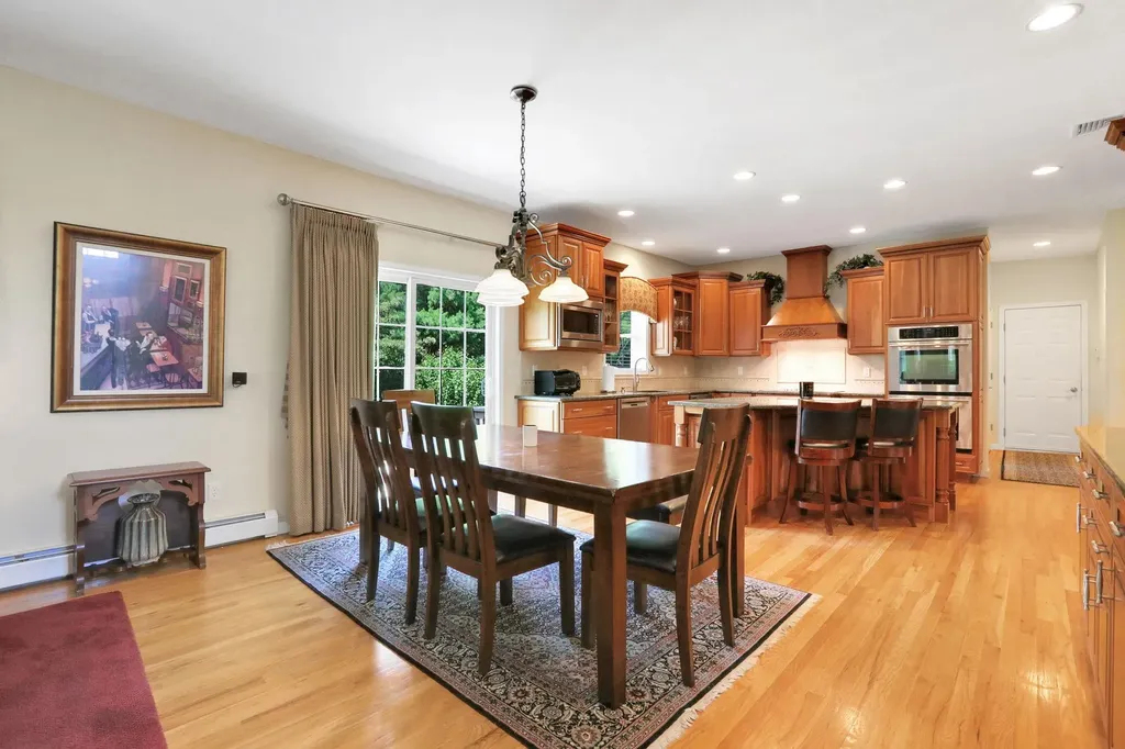 16 Winston Place Marlboro NY 12542