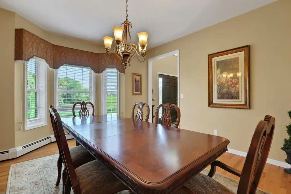 16 Winston Place Marlboro NY 12542