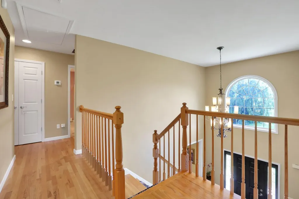 16 Winston Place Marlboro NY 12542