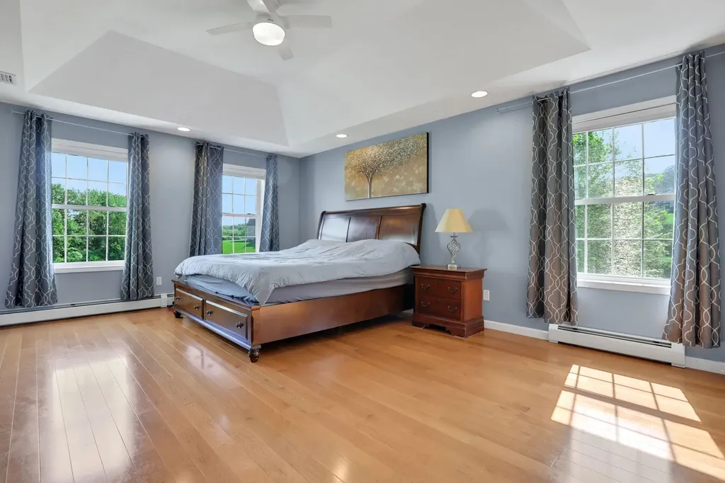 16 Winston Place Marlboro NY 12542