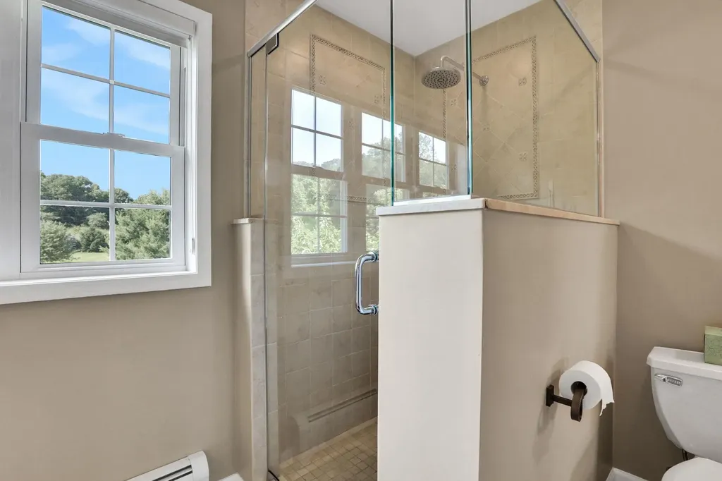 16 Winston Place Marlboro NY 12542