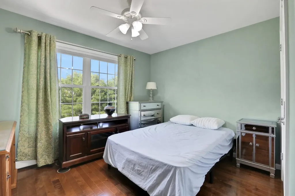 16 Winston Place Marlboro NY 12542