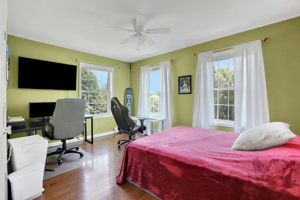 16 Winston Place Marlboro NY 12542