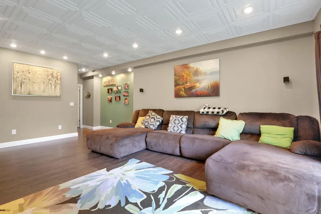 16 Winston Place Marlboro NY 12542