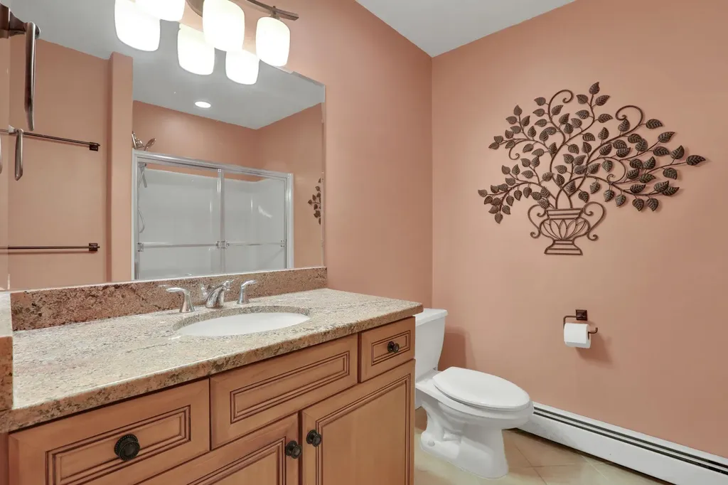 16 Winston Place Marlboro NY 12542