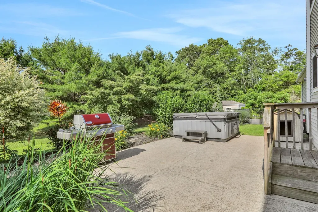 16 Winston Place Marlboro NY 12542