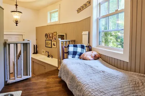 382 Benton Hollow Road Neversink NY 12788