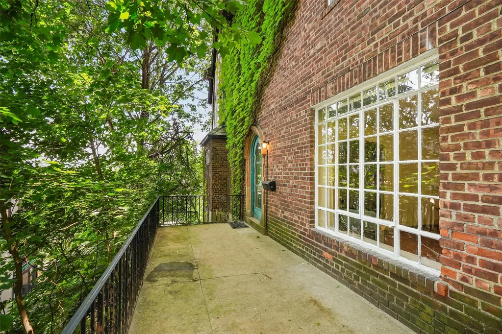 9 Bacon Court Bronxville NY 10708