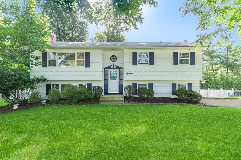 18 Lancaster Drive Suffern NY 10901