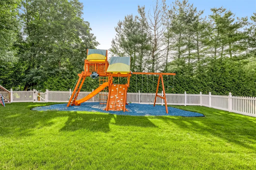 18 Lancaster Drive Suffern NY 10901