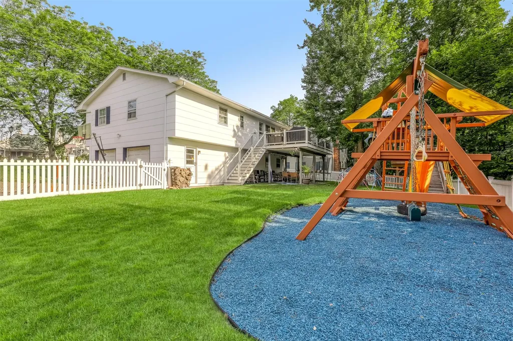 18 Lancaster Drive Suffern NY 10901