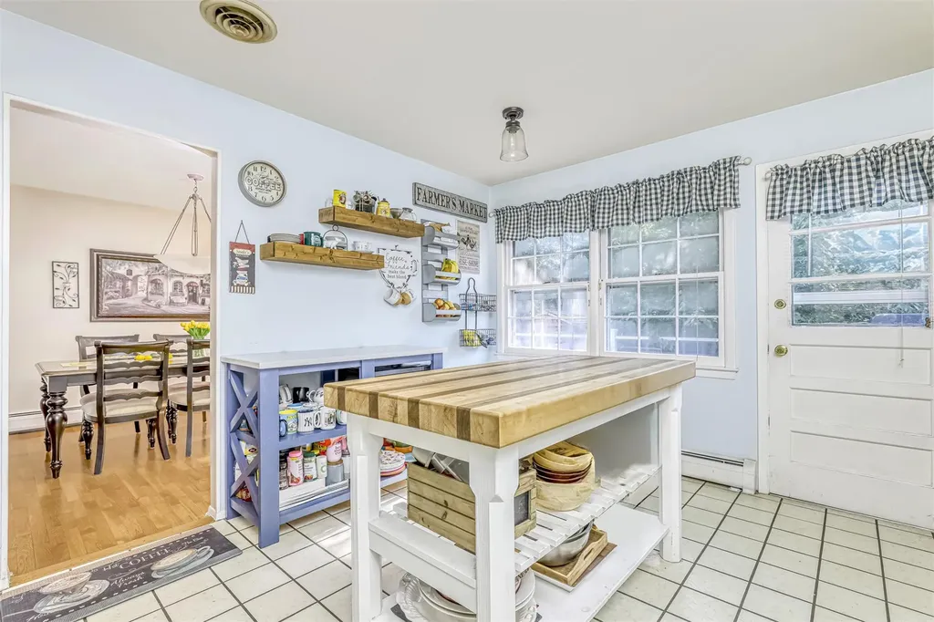 18 Lancaster Drive Suffern NY 10901