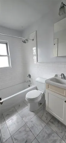 16 August Avenue Bayville NY 11709