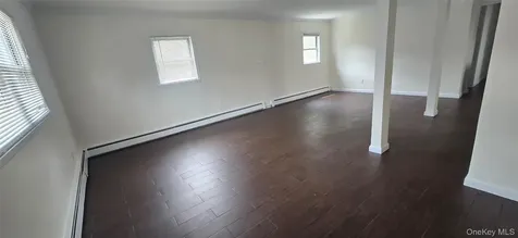 16 August Avenue Bayville NY 11709