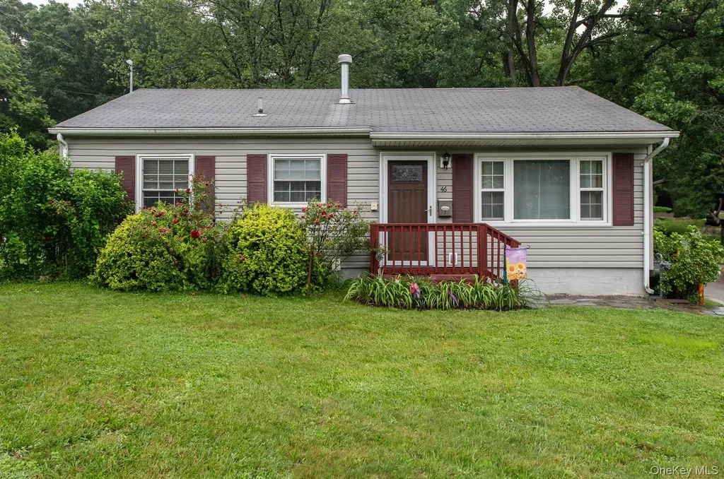 46 Van Wyck Drive Poughkeepsie NY 12601
