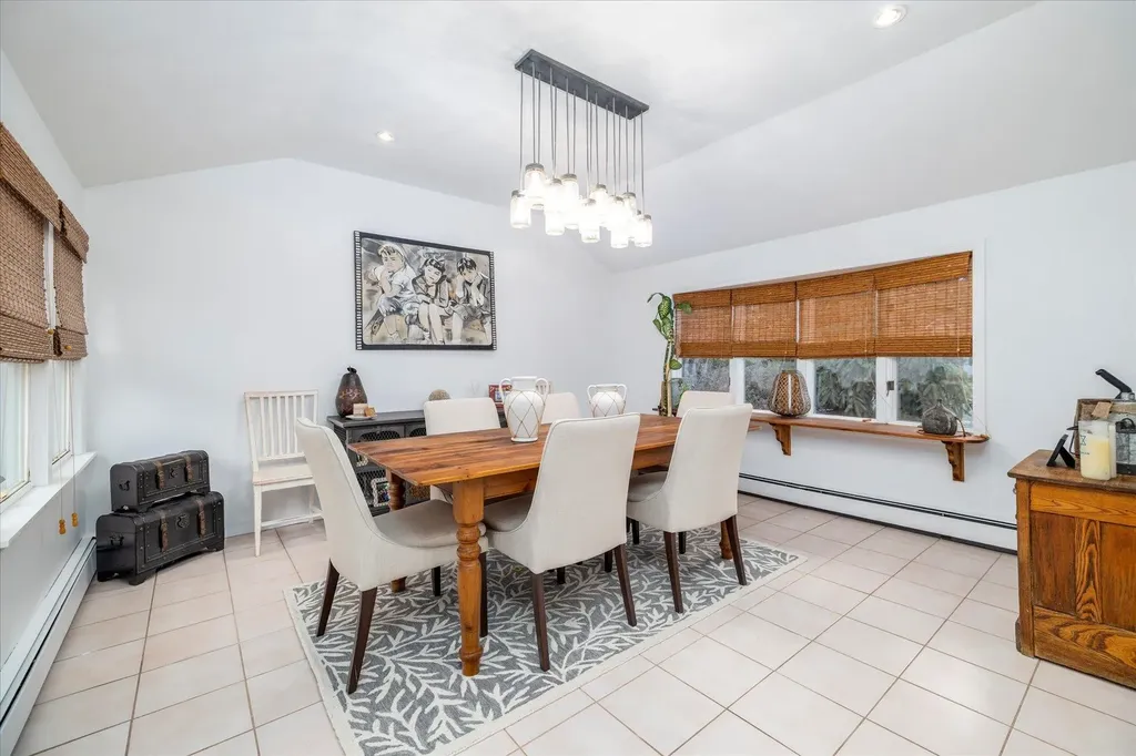 431 Townline Road Commack NY 11725