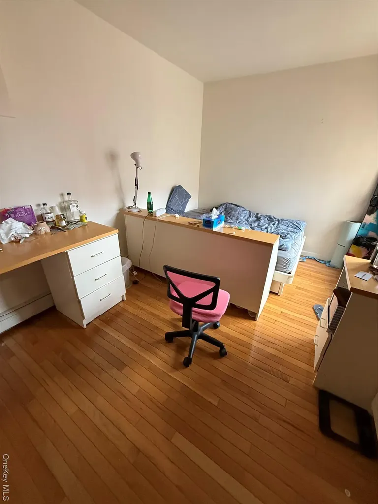 4231 Colden Street Flushing NY 11355-4788
