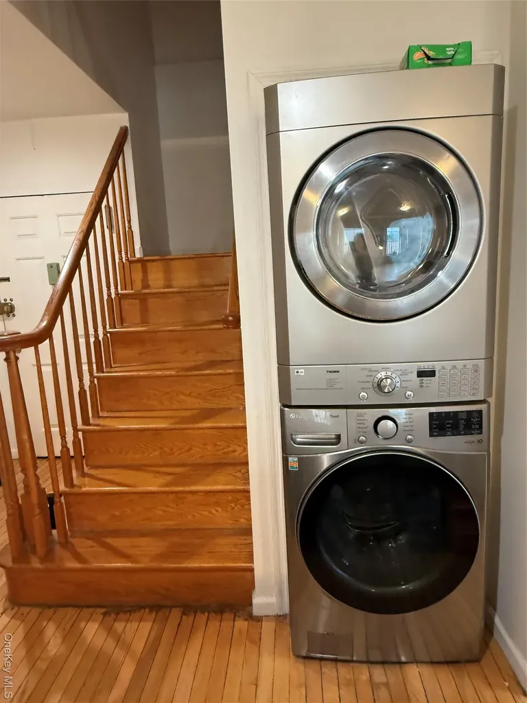 4231 Colden Street Flushing NY 11355-4788