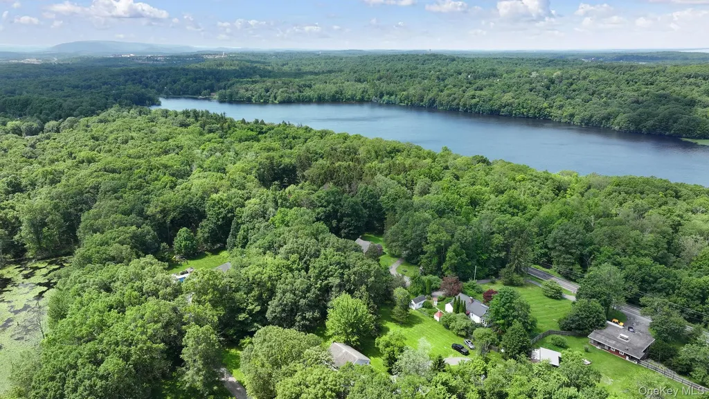 2 Gerri Court Wallkill NY 12589