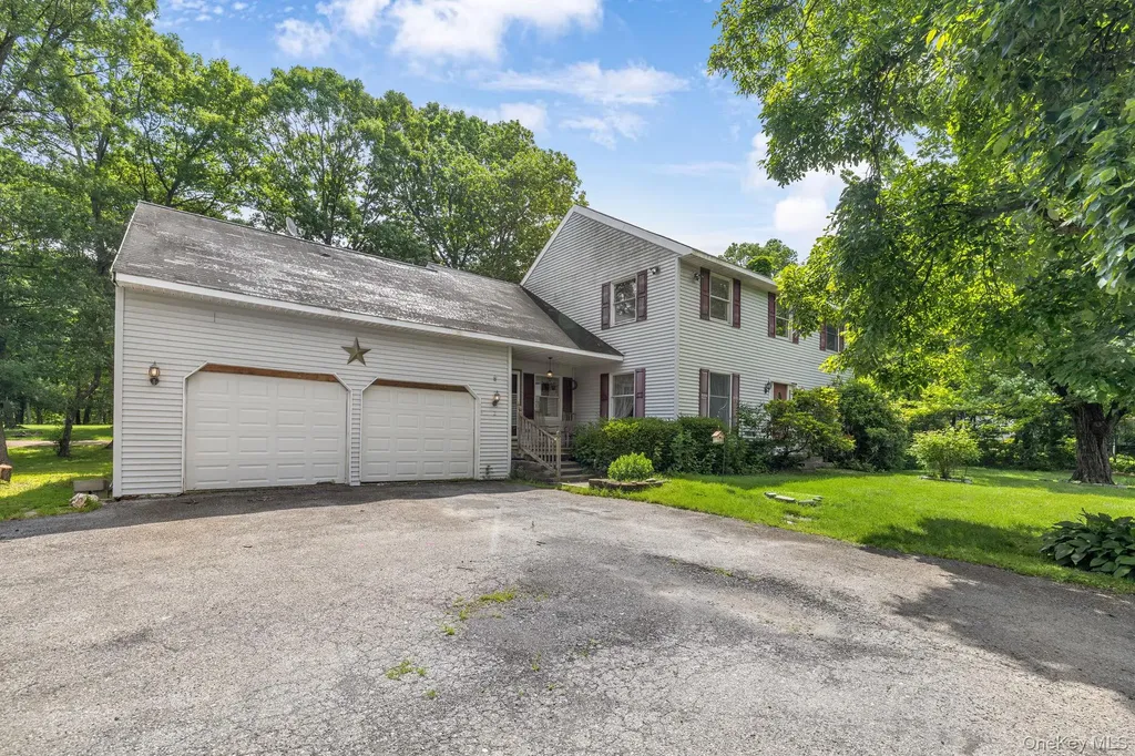 2 Gerri Court Wallkill NY 12589