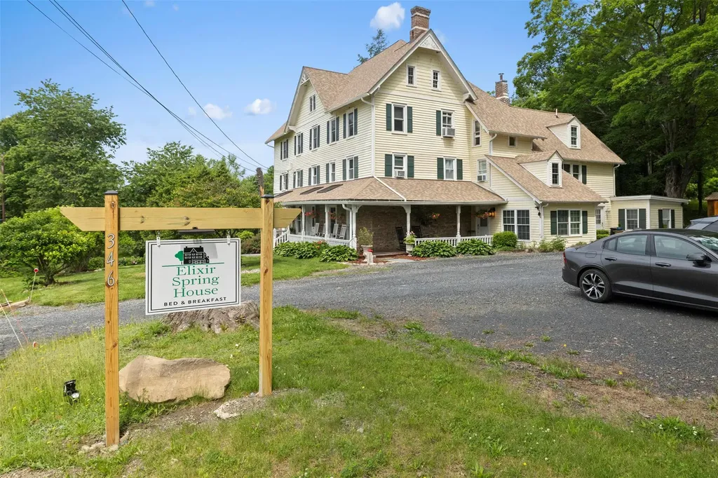 346 Crescent Avenue Highland NY 12528