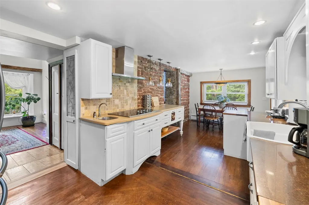 346 Crescent Avenue Highland NY 12528