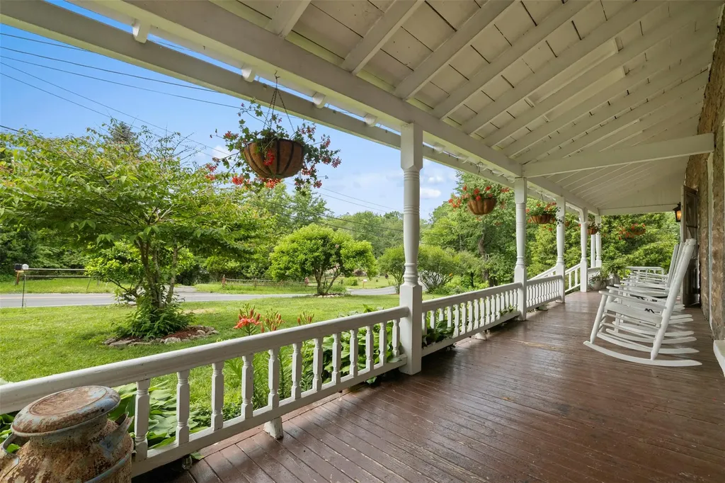 346 Crescent Avenue Highland NY 12528