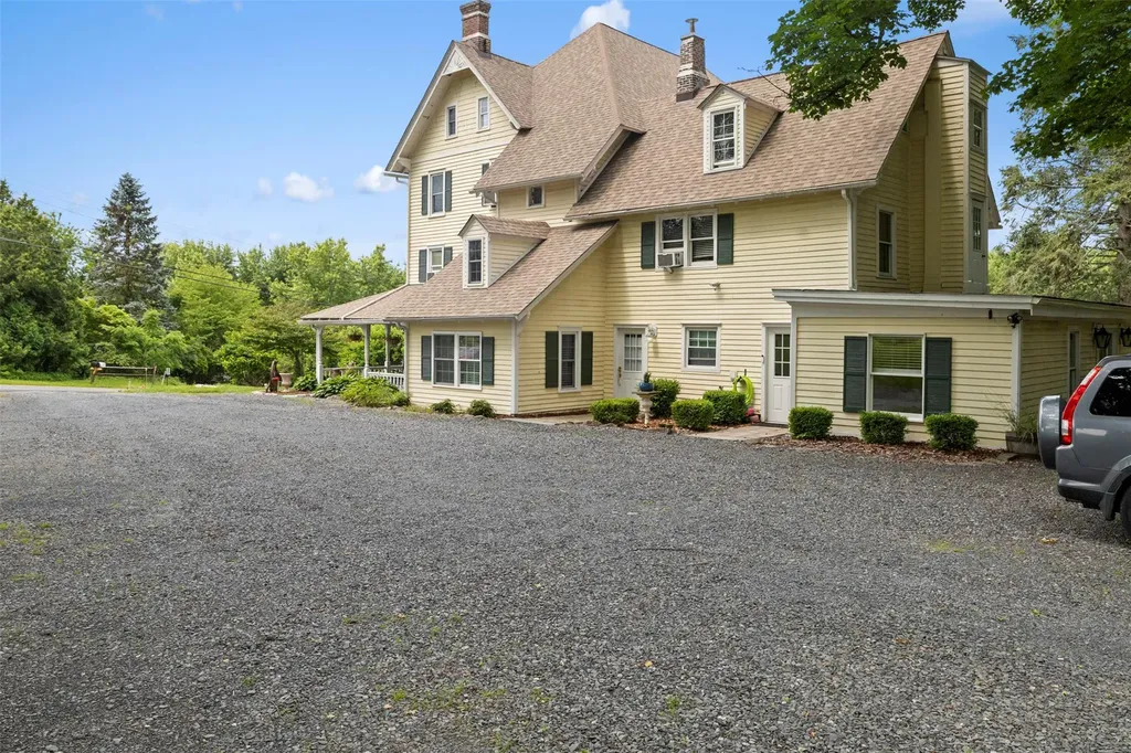 346 Crescent Avenue Highland NY 12528
