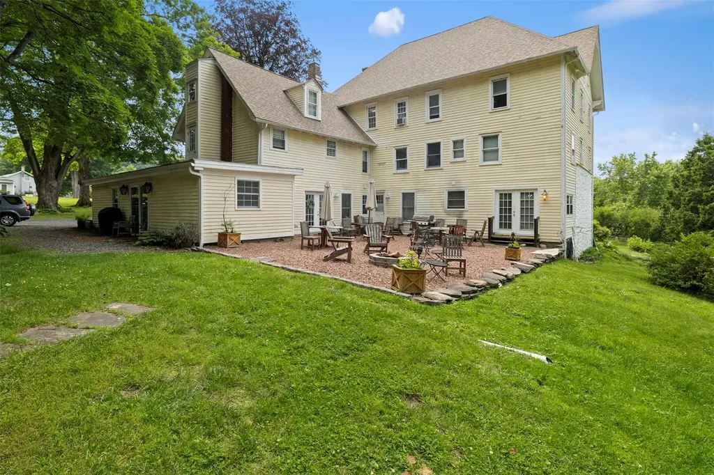 346 Crescent Avenue Highland NY 12528