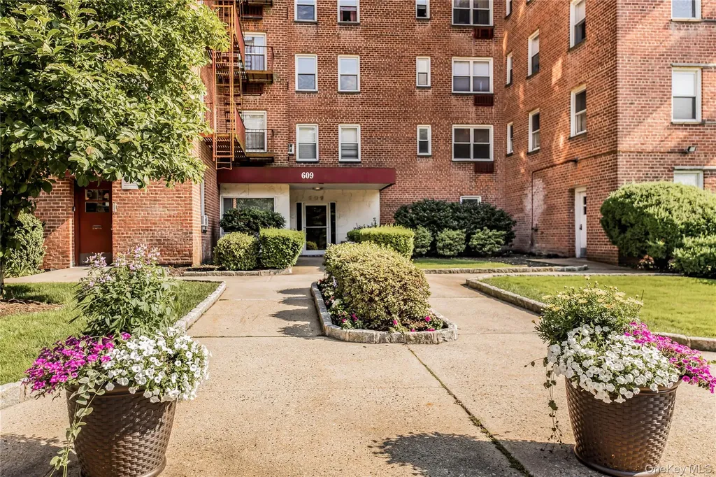 609 Palmer Road Yonkers NY 10701