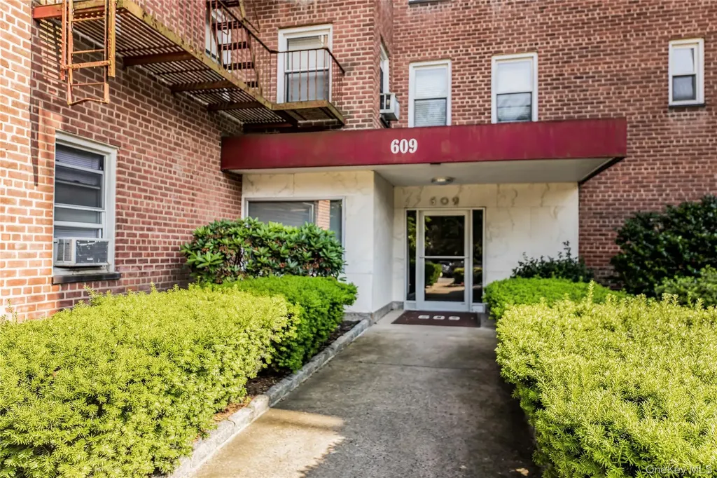 609 Palmer Road Yonkers NY 10701