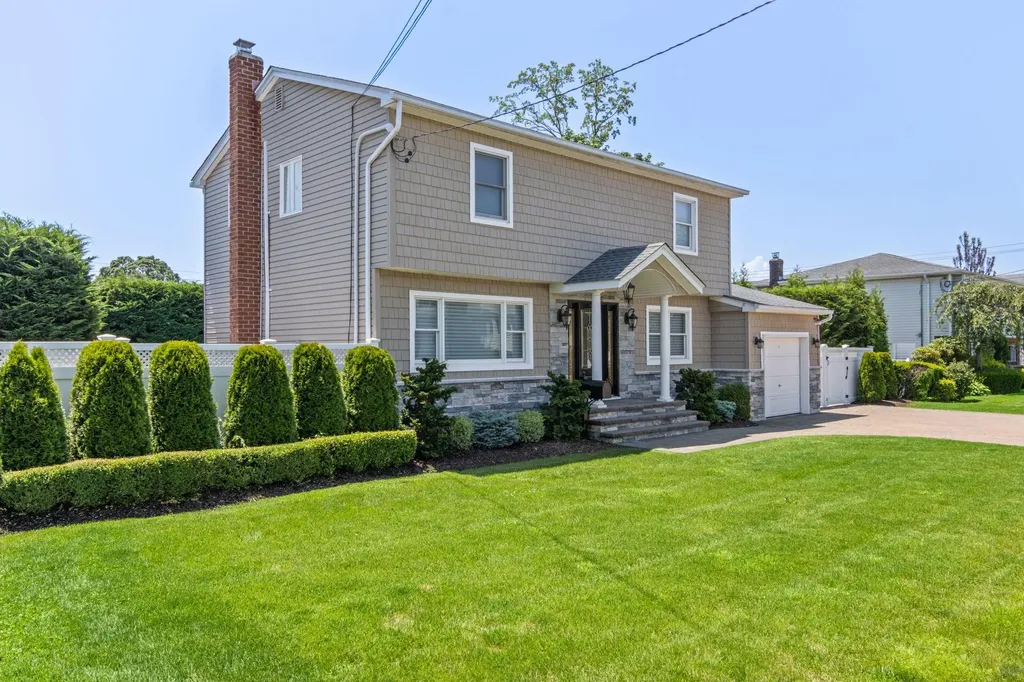 5 Miami Road Bethpage NY 11714