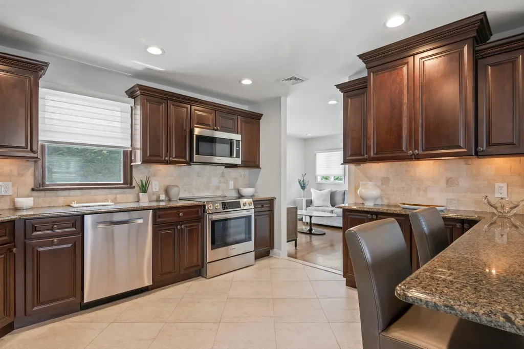 5 Miami Road Bethpage NY 11714