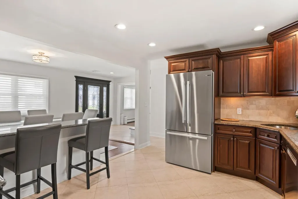 5 Miami Road Bethpage NY 11714