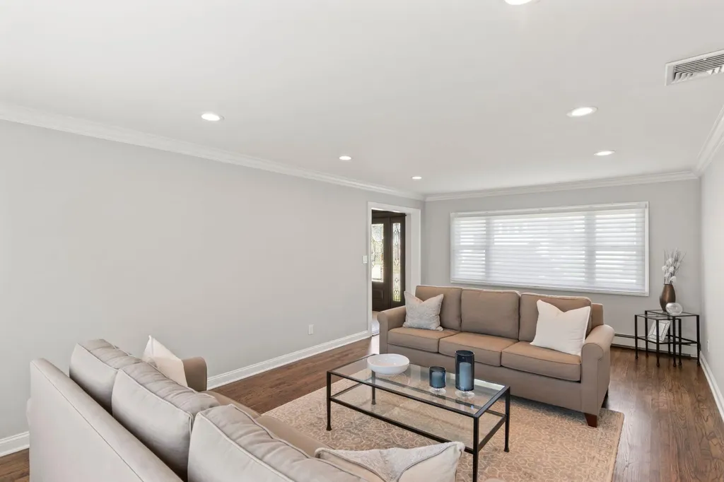 5 Miami Road Bethpage NY 11714